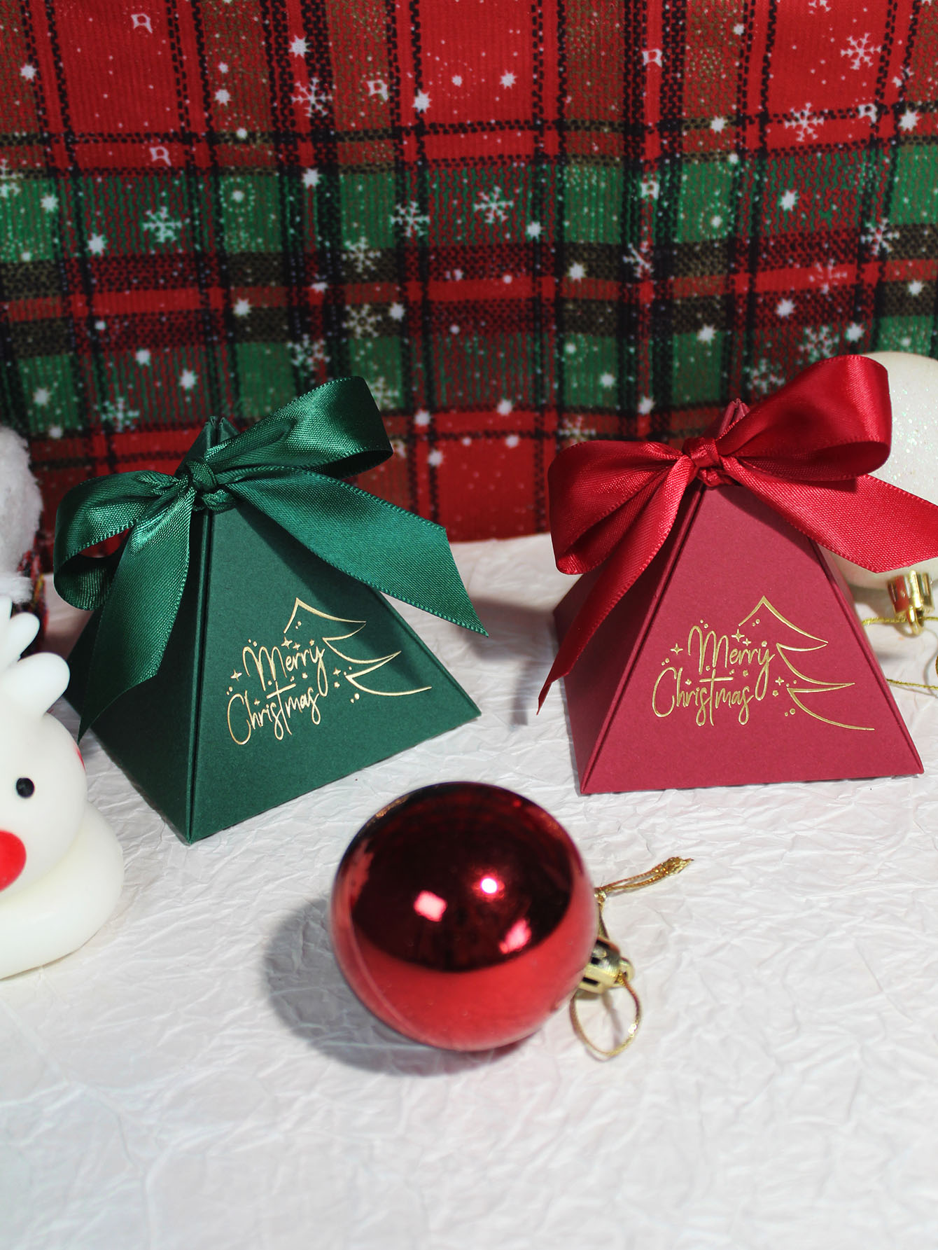 Christmas Triangle Box Candy G - Chocolate Snack 评论和价格